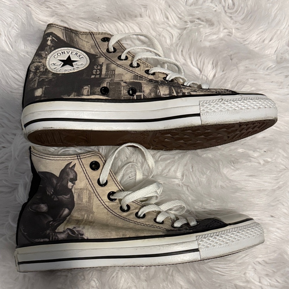 Batman Catwoman Graphic High-Tops Custom Converse - Unisex Mens 6.5. Womens 8.5